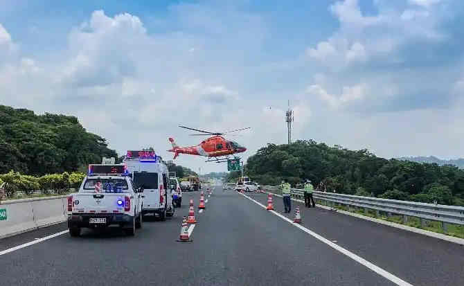 石嘴山高速公路汽车救援案例
